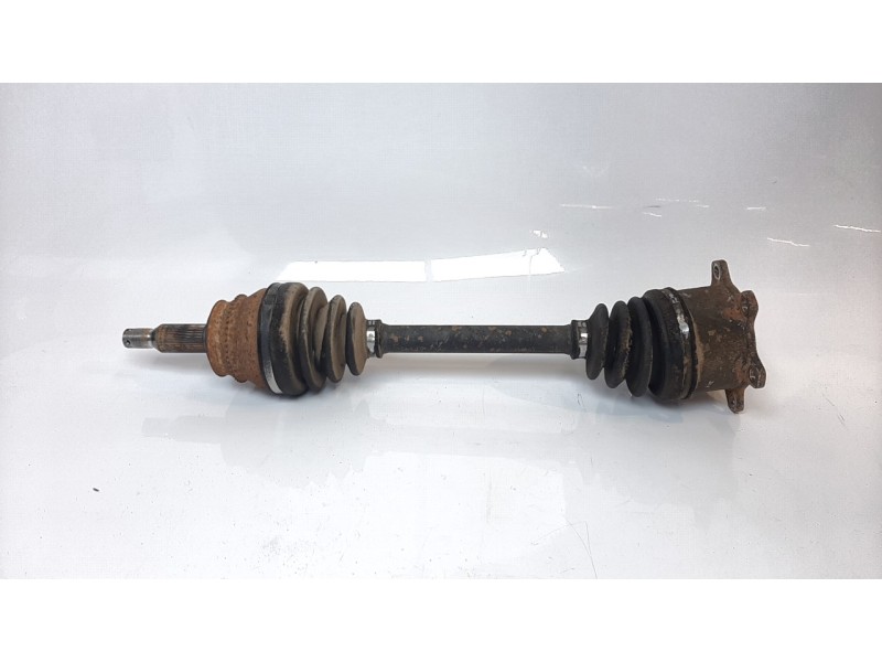 Recambio de transmision trasera derecha para mitsubishi montero (v60/v70) 3.2 di-d cat referencia OEM IAM MR528647 M3210 T97025A