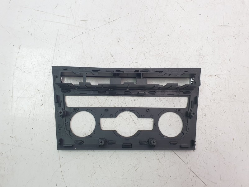 Recambio de moldura para seat leon st (5f8) 1.5 tgi referencia OEM IAM 5F0858060E  