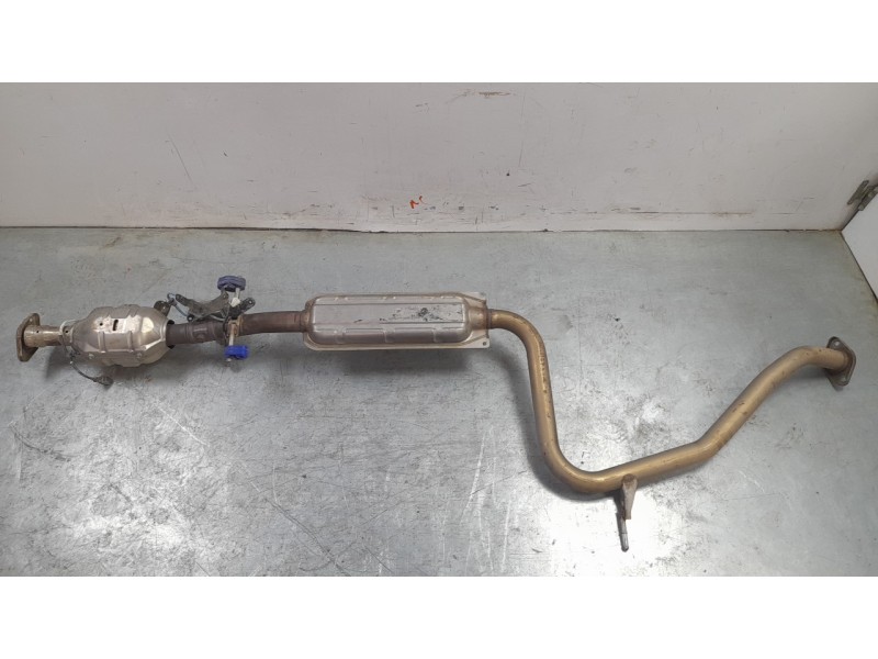 Recambio de catalizador para mazda cx-3 100 aniversario referencia OEM IAM PEH1 PEH10D17 