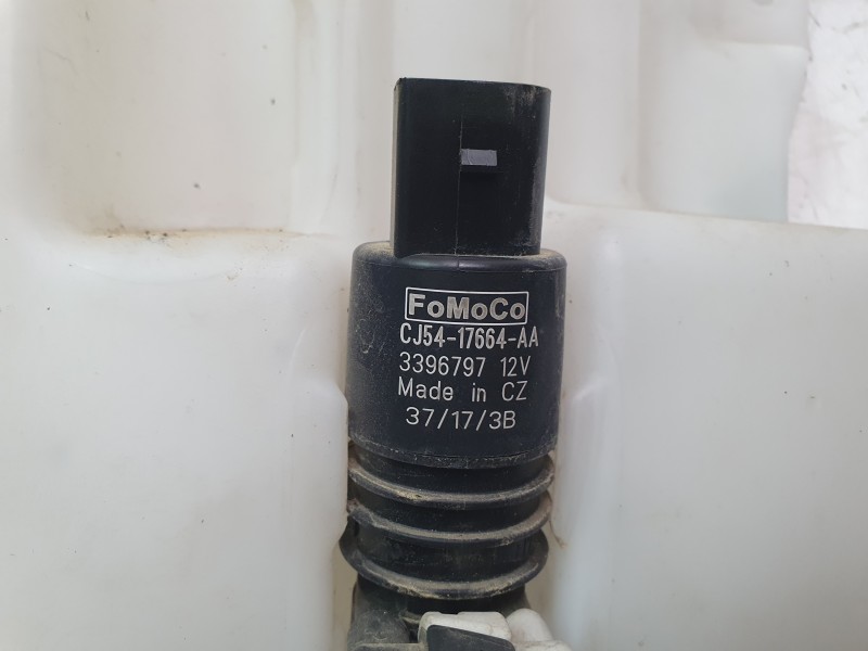 Recambio de deposito limpia para ford kuga st-line referencia OEM IAM CV4417B613AD  