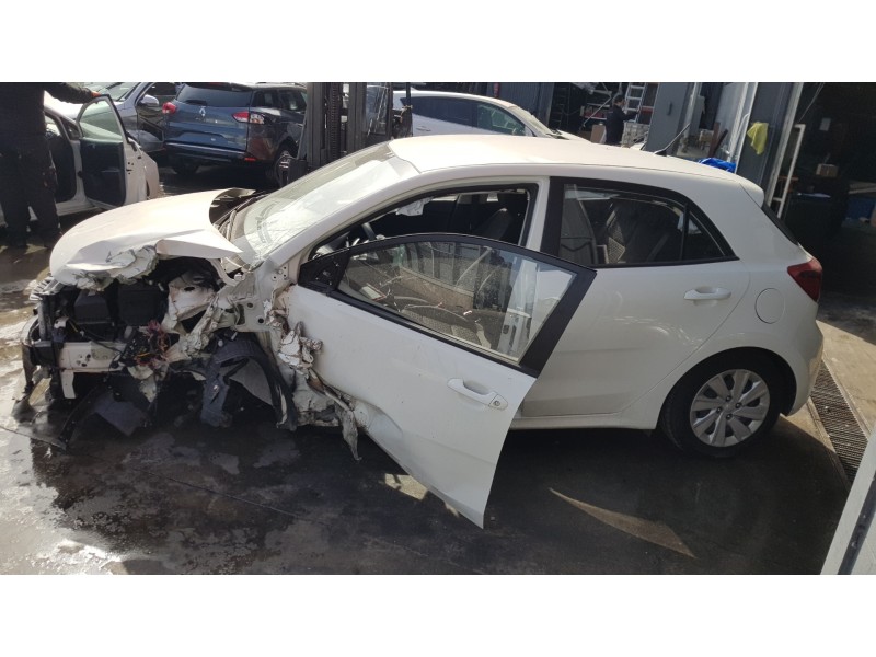 kia rio (yb) del año 2019