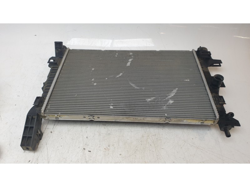 Recambio de radiador agua para ford kuga st-line referencia OEM IAM BV618005BD 58284 11418002578