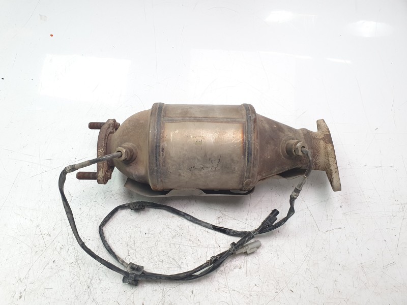 Recambio de catalizador para hyundai kona pure referencia OEM IAM G04FP0  