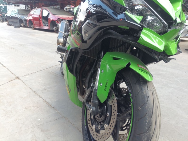 Recambio de claxon para kawasaki zx-4r zx-4r referencia OEM IAM   