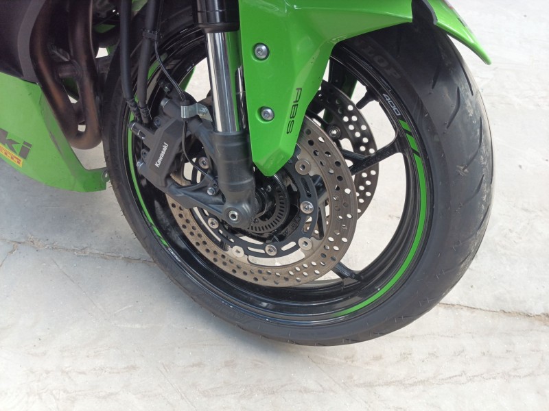 Recambio de disco freno delantero para kawasaki zx-4r zx-4r referencia OEM IAM   
