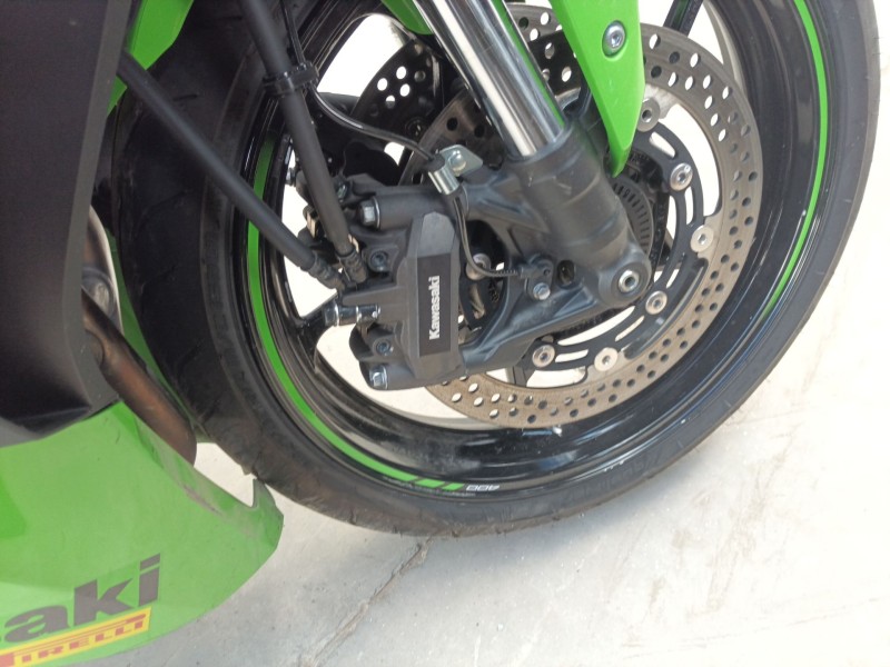 Recambio de pinza de freno delantera derecha para kawasaki zx-4r zx-4r referencia OEM IAM   