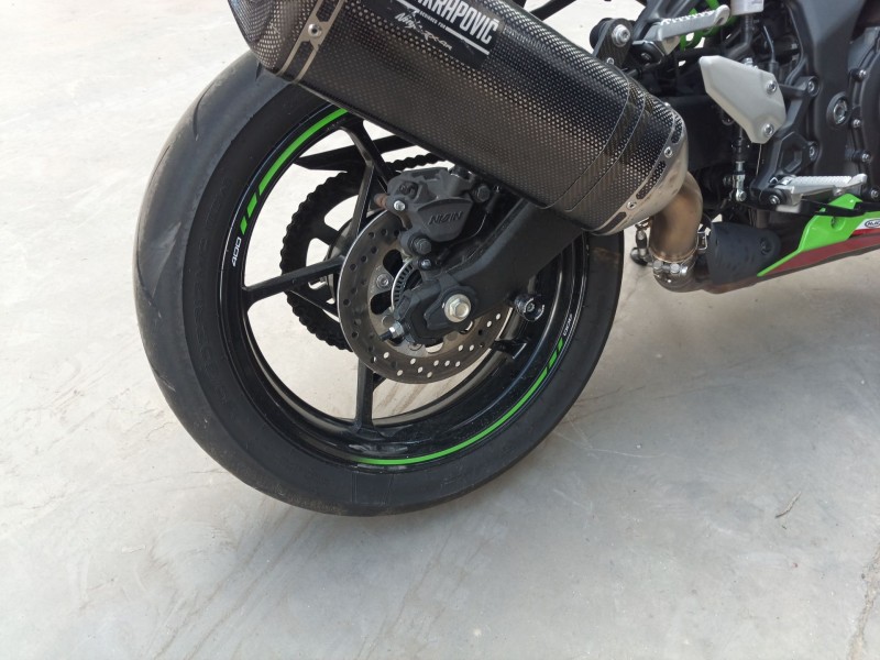 Recambio de llanta trasera para kawasaki zx-4r zx-4r referencia OEM IAM   