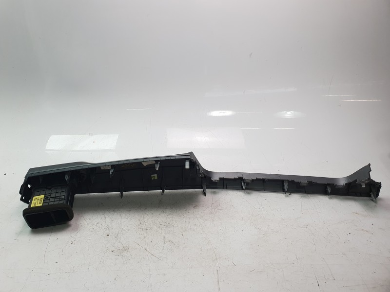 Recambio de rejilla aireadora para kia stonic (ybcuv) drive referencia OEM IAM 84721H8AA0  
