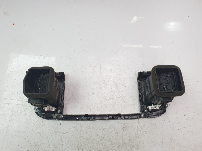 Recambio de aireador central para kia stonic (ybcuv) drive referencia OEM IAM H897410000  