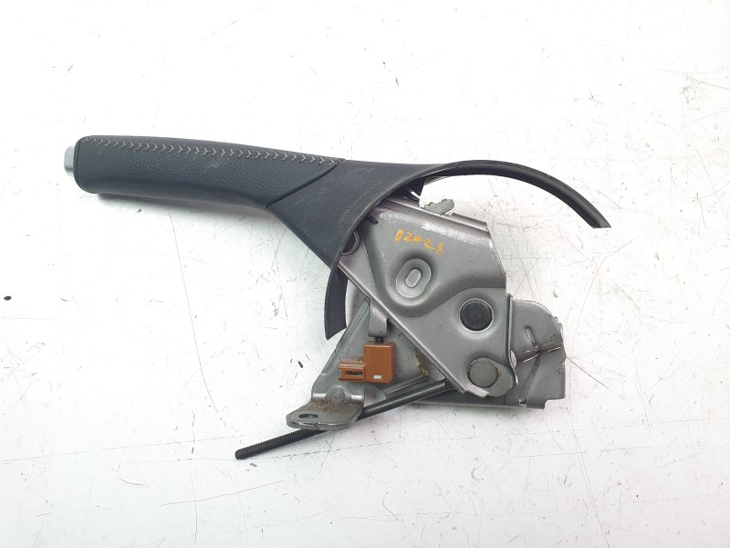 Recambio de palanca freno para toyota yaris hybrid active referencia OEM IAM 462100D231C2  