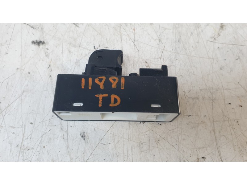 Recambio de mando elevalunas trasero derecho para mazda 6 lim. (gh)(.2012) style referencia OEM IAM GMM666380A  