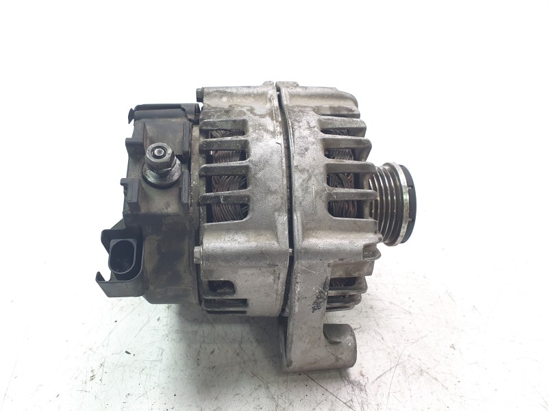 Recambio de alternador para bmw 1 (f20) 118 d referencia OEM IAM 8519890AI01 FG18D111 , 2617511A 