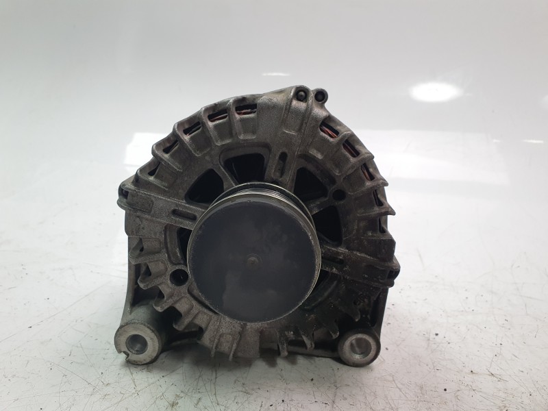 Recambio de alternador para bmw 1 (f20) 118 d referencia OEM IAM 8519890AI01 FG18D111 , 2617511A 