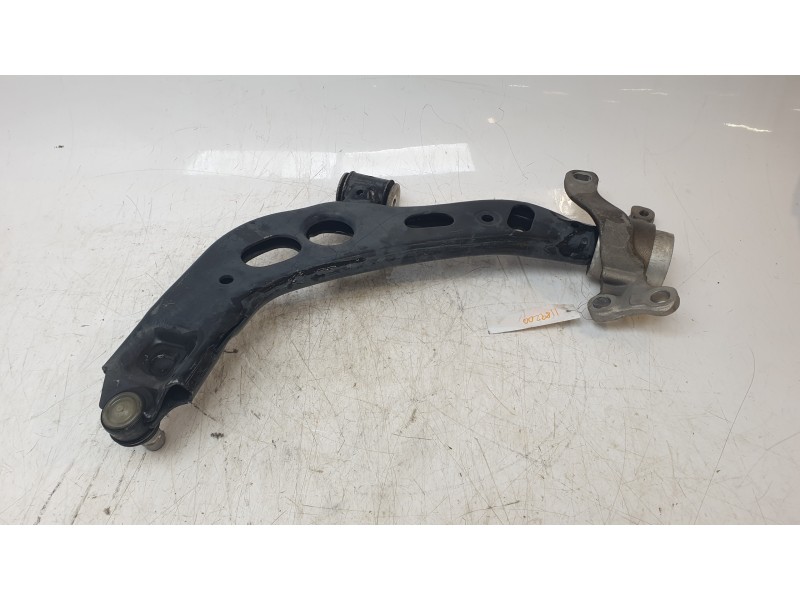 Recambio de brazo suspension delantero derecho para bmw serie x1 (f48) sdrive18d referencia OEM IAM 31126879844  
