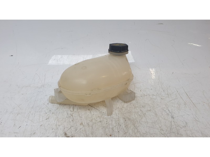 Recambio de deposito expansion para ford kuga st-line referencia OEM IAM GV618A080BC  