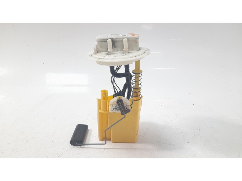 Recambio de bomba combustible para renault express furgoneta/monovolumen 1.5 blue dci 75 (f6aa) referencia OEM IAM 172023807R  