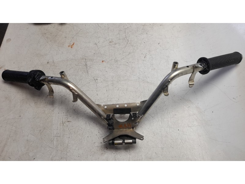 Recambio de manillar para piaggio (vespa) mp3 400 hpe referencia OEM IAM 1B006542R 1B006542R 
