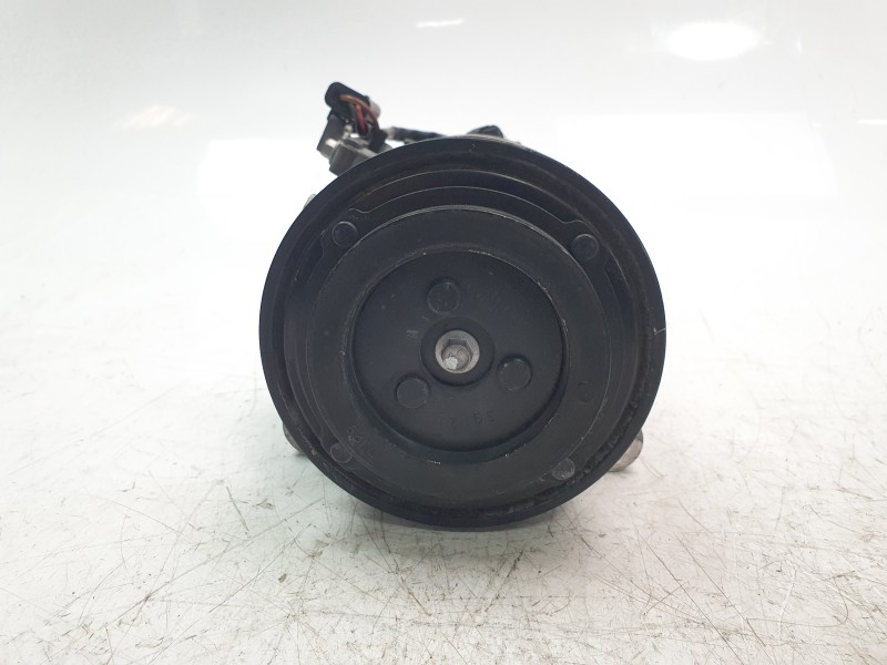 Recambio de compresor aire acondicionado para bmw serie x1 (f48) sdrive18d referencia OEM IAM 64525A5C710  