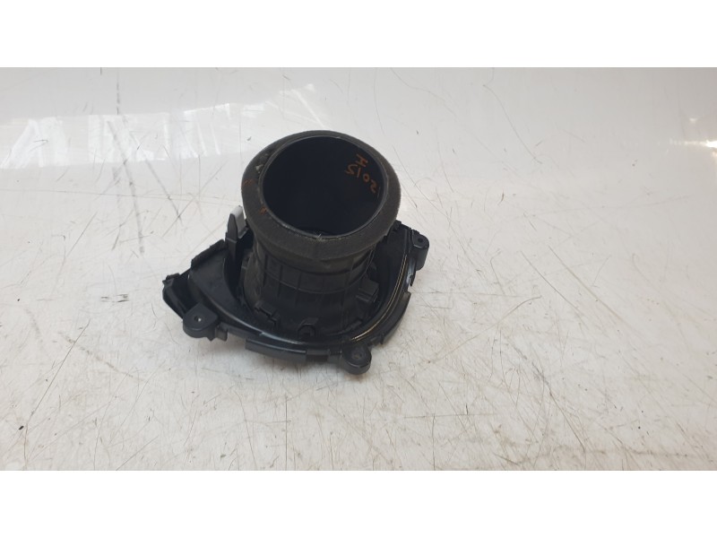 Recambio de aireador izquierdo para hyundai kona pure referencia OEM IAM 97480J9000  