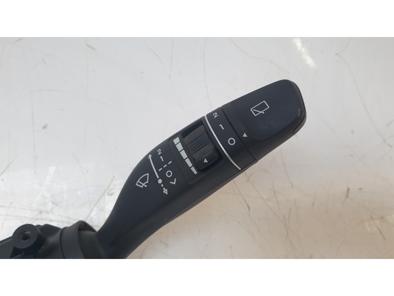 Recambio de mando multifuncion para hyundai kona pure referencia OEM IAM 93403J9950  