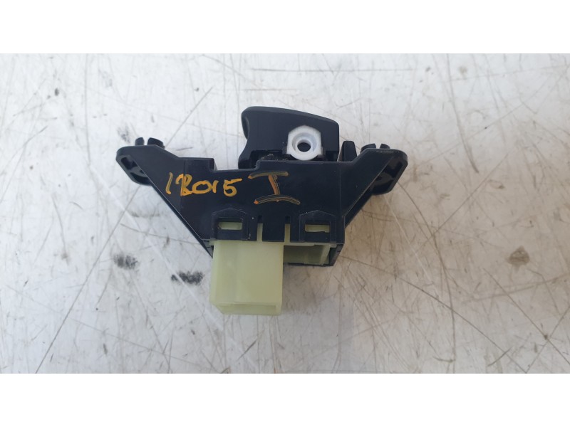 Recambio de mando elevalunas trasero izquierdo para hyundai kona pure referencia OEM IAM 3K552B1200  