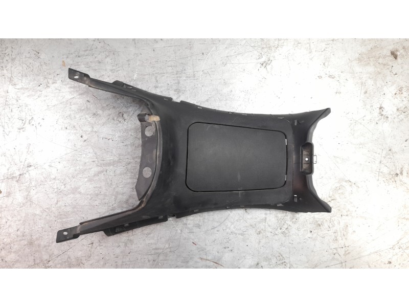 Recambio de moldura para piaggio (vespa) mp3 400 hpe referencia OEM IAM 1B0039680000C  
