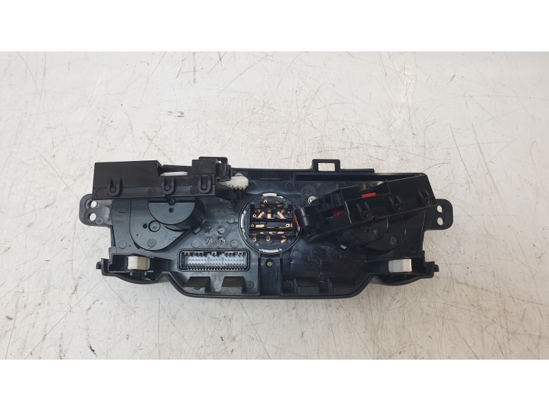 Recambio de mando calefaccion / aire acondicionado para hyundai kona pure referencia OEM IAM 97250J9030  