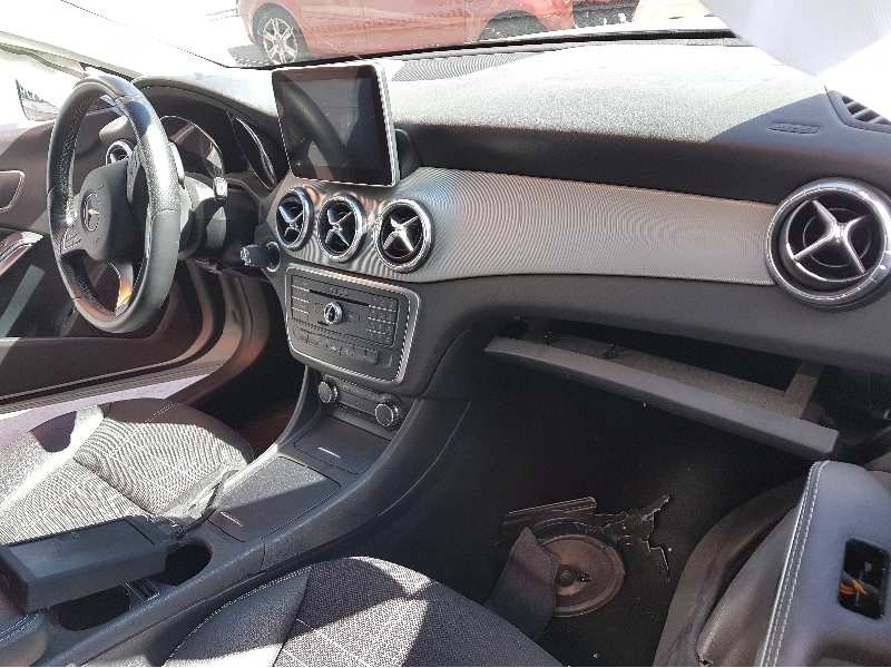 mercedes-benz clase cla (w117) del año 2015