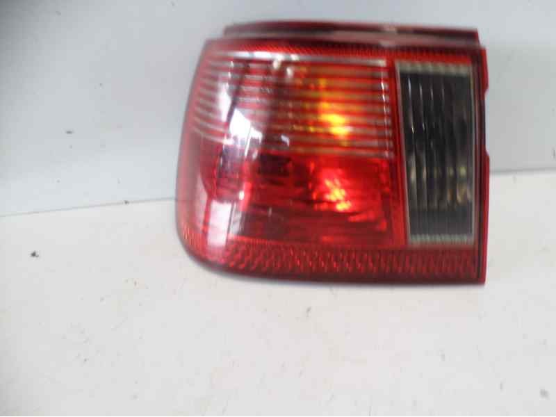 Recambio de piloto trasero izquierdo para seat ibiza (6k1) sport referencia OEM IAM 6K6945111G 103F21120771 ST0314154