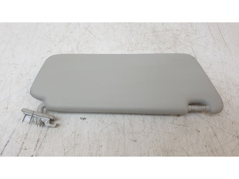 Recambio de parasol izquierdo para mercedes-benz clase gla (w156) gla 200 cdi (156.908) referencia OEM IAM 17681015009H43  