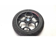 Recambio de llanta delantera para piaggio (vespa) mp3 400 hpe referencia OEM IAM 1C002667  