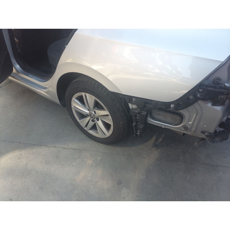 Recambio de amortiguador trasero izquierdo para volkswagen golf viii variant (cg5, db5) 2.0 tdi referencia OEM IAM   