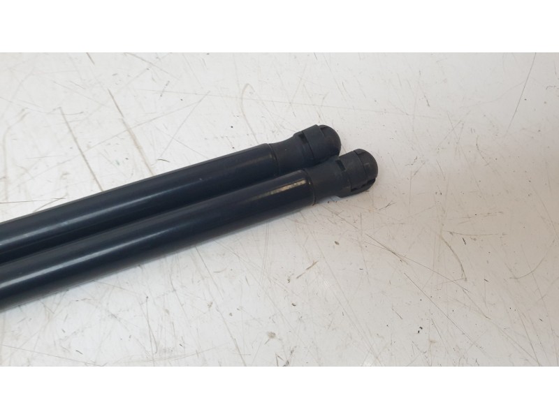 Recambio de amortiguadores maletero / porton para mercedes-benz clase gla (w156) gla 200 cdi (156.908) referencia OEM IAM 156980