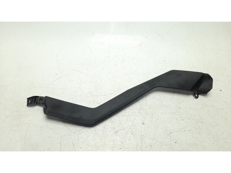 Recambio de moldura para honda crf crf 1100 l africa twin dct referencia OEM IAM 64711MKSE0  