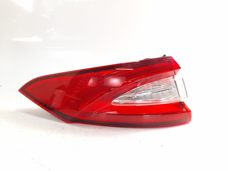 Recambio de piloto trasero izquierdo para maserati levante suv (m161) 3.0 d q4 referencia OEM IAM 670032332  