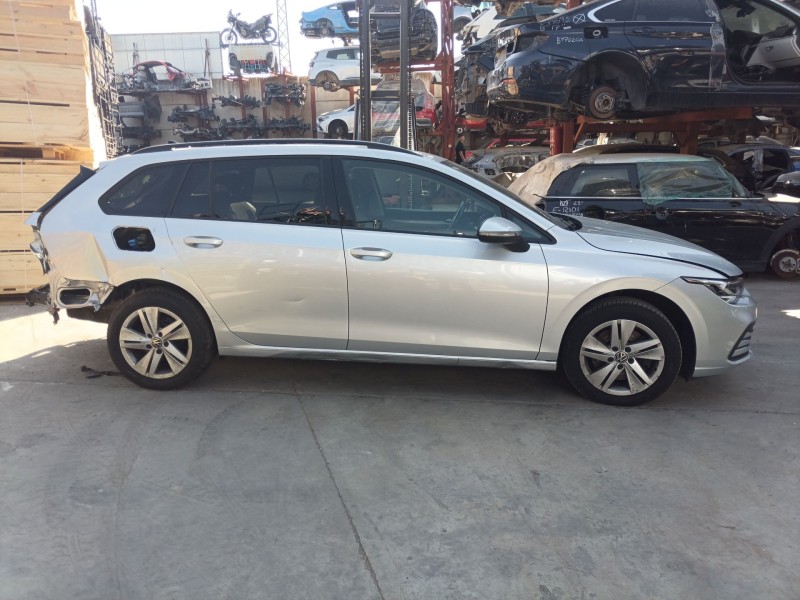 volkswagen golf viii variant (cg5, db5) del año 2022