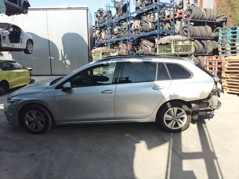 volkswagen golf viii variant (cg5, db5) del año 2022