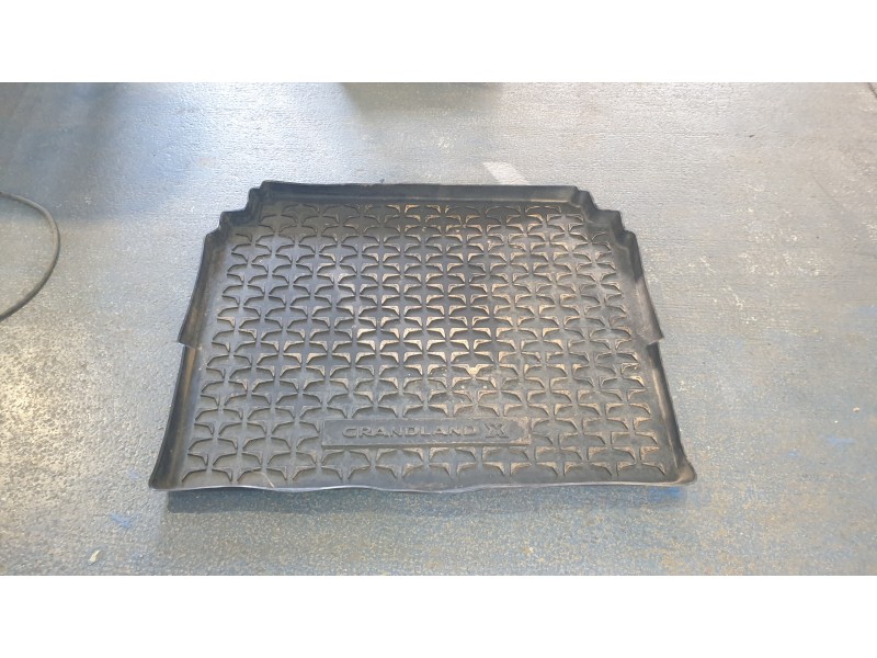 Recambio de bandeja trasera para opel grandland x 120 aniversario referencia OEM IAM 95599864  