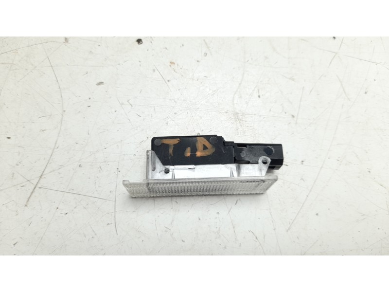 Recambio de luz interior para maserati levante suv (m161) 3.0 d q4 referencia OEM IAM 0700800  