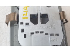 Recambio de luz interior para toyota auris (_e18_) 1.8 hybrid (zwe186_) referencia OEM IAM 8125005030   2