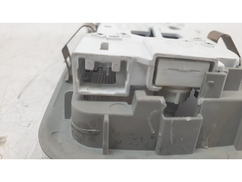 Recambio de luz interior para toyota auris (_e18_) 1.8 hybrid (zwe186_) referencia OEM IAM 8125005030  