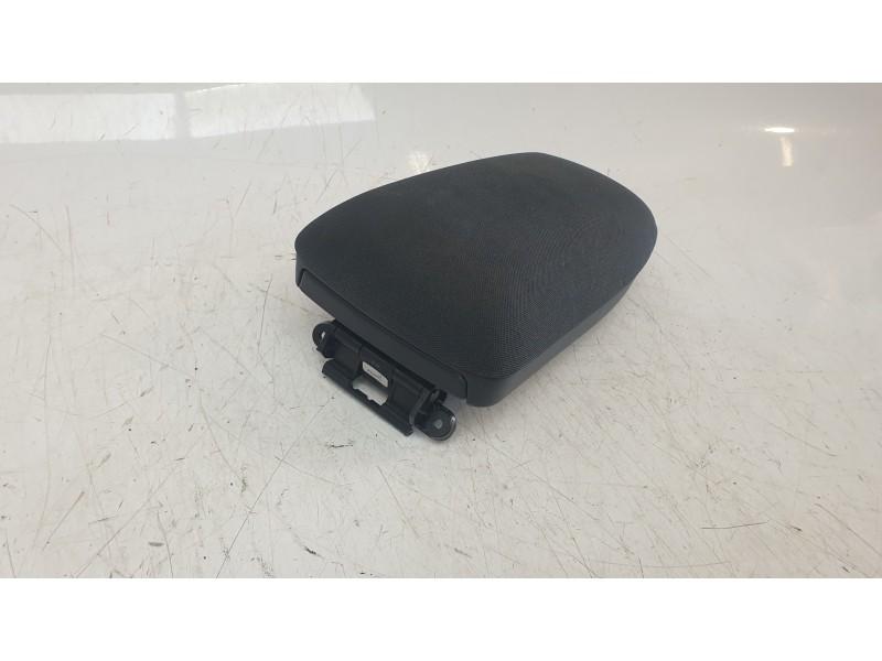 Recambio de apoyabrazos central para toyota auris (_e18_) 1.8 hybrid (zwe186_) referencia OEM IAM 5890502880C2  