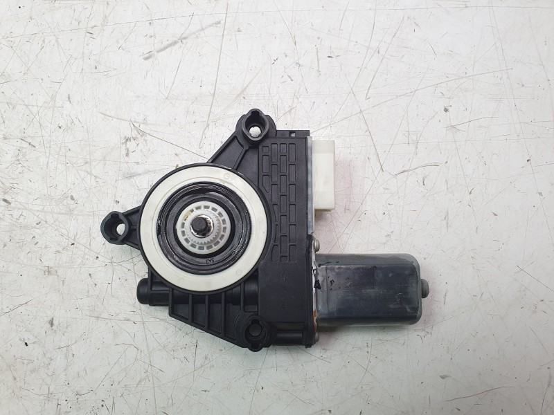 Recambio de motor elevalunas trasero derecho para bmw 1 (f40) 118 i referencia OEM IAM 19031060024 CMOA0750L 