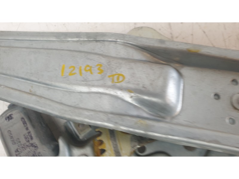 Recambio de elevalunas trasero derecho para toyota auris (_e18_) 1.8 hybrid (zwe186_) referencia OEM IAM 6983002430  