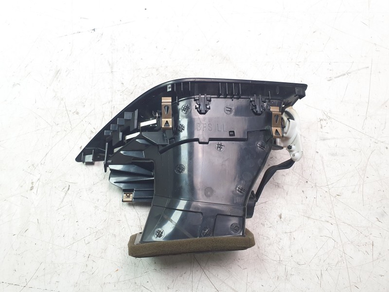 Recambio de aireador izquierdo para bmw 1 (f40) 118 i referencia OEM IAM 6823189  