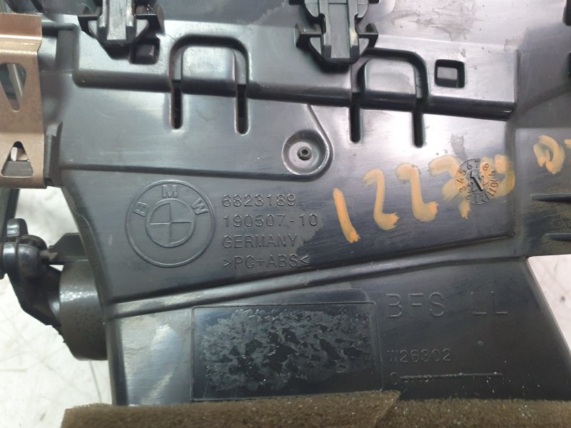 Recambio de aireador izquierdo para bmw 1 (f40) 118 i referencia OEM IAM 6823189  