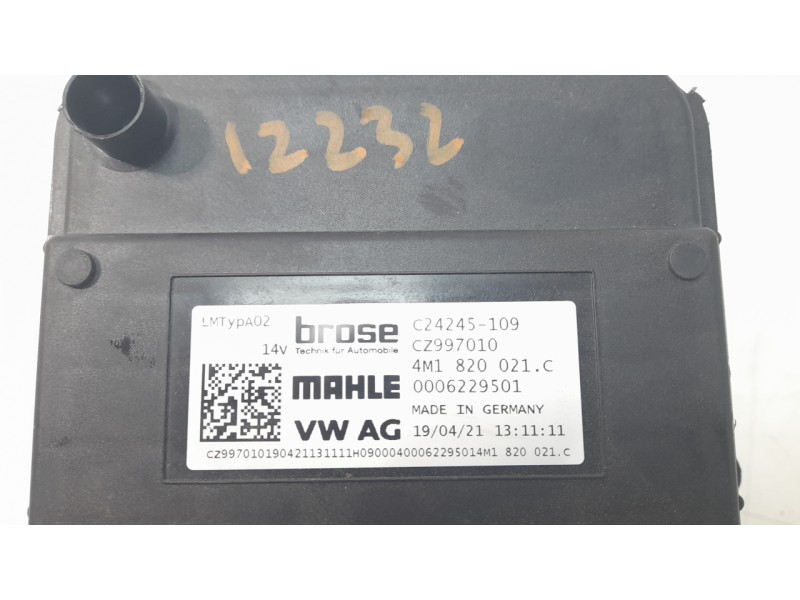 Recambio de ventilador calefaccion para audi a4 b9 (8w2, 8wc) 2.0 tdi referencia OEM IAM 4M1820021C  