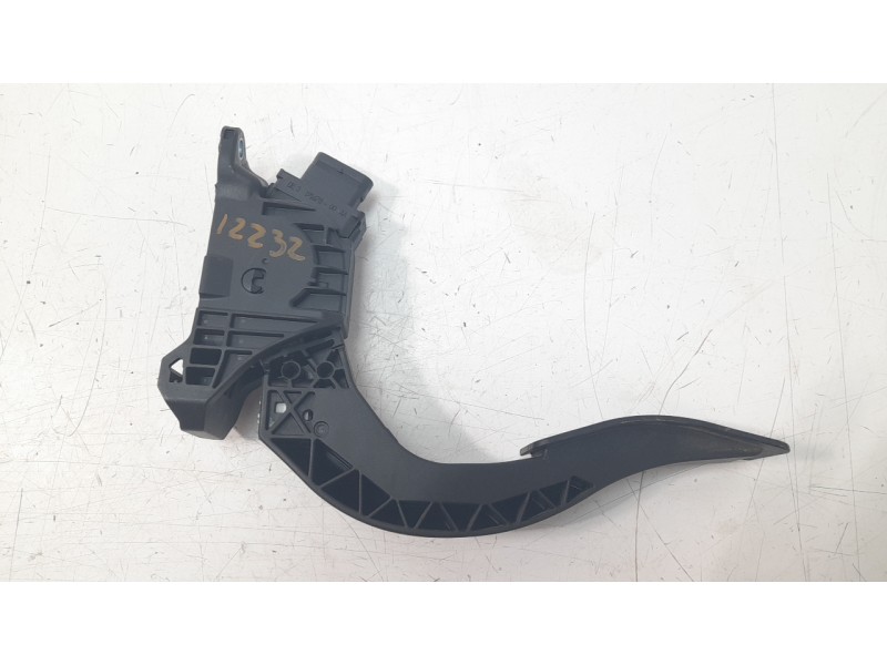 Recambio de potenciometro pedal para audi a4 b9 (8w2, 8wc) 2.0 tdi referencia OEM IAM 8W1723523  