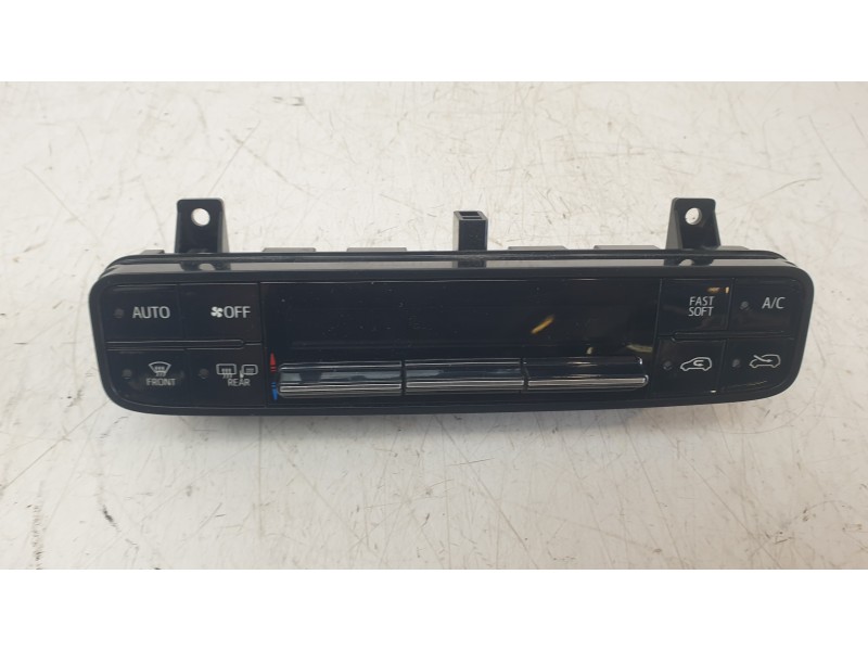Recambio de mando climatizador para toyota auris (_e18_) 1.8 hybrid (zwe186_) referencia OEM IAM 5590002C60  