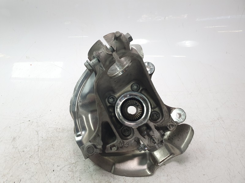 Recambio de mangueta delantera izquierda para bmw 1 (f40) 118 i referencia OEM IAM 31216876645  